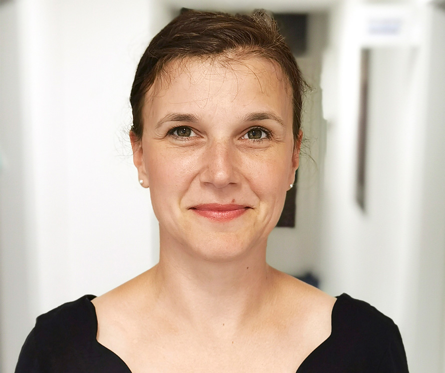 Frau Nicole Lefévre